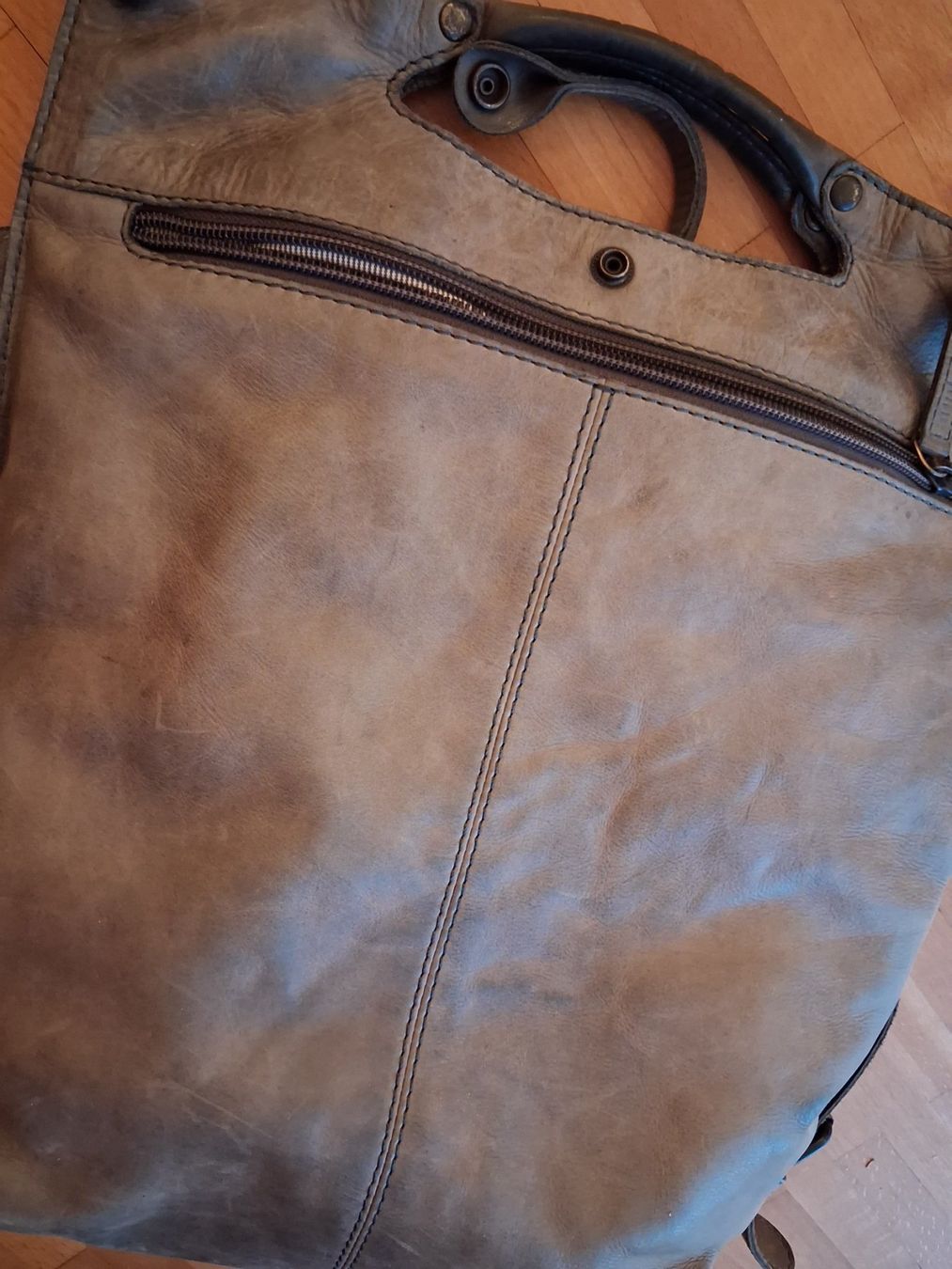 Aunts & Uncles Taschen für Damen: AUNTS & UNCLES Ledertasche – Gebraucht aus Wetzikon ZH von med_2y76 4