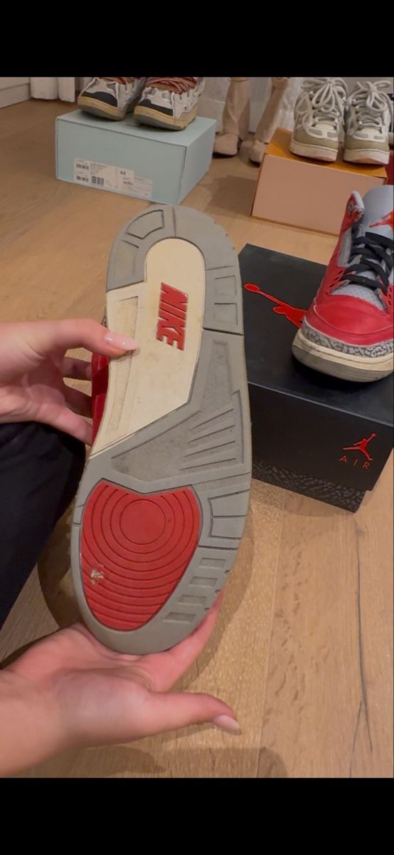 Jordan Scarpe da uomo: Jordan 3 red cement 2020 – Usato da Münchenbuchsee venduto da Leda53 1
