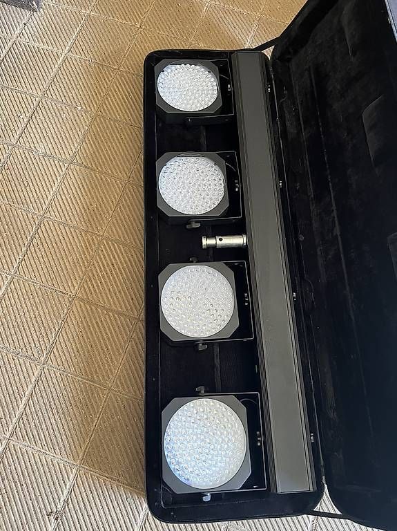 Lampade: Cameo LED multiPAR – Usato da Piotta venduto da gab_s6dz 3