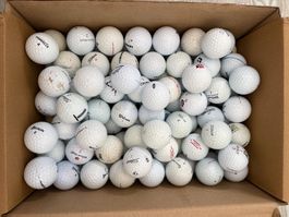100 Golfbälle gemischt Marken gebraucht guter Zustand