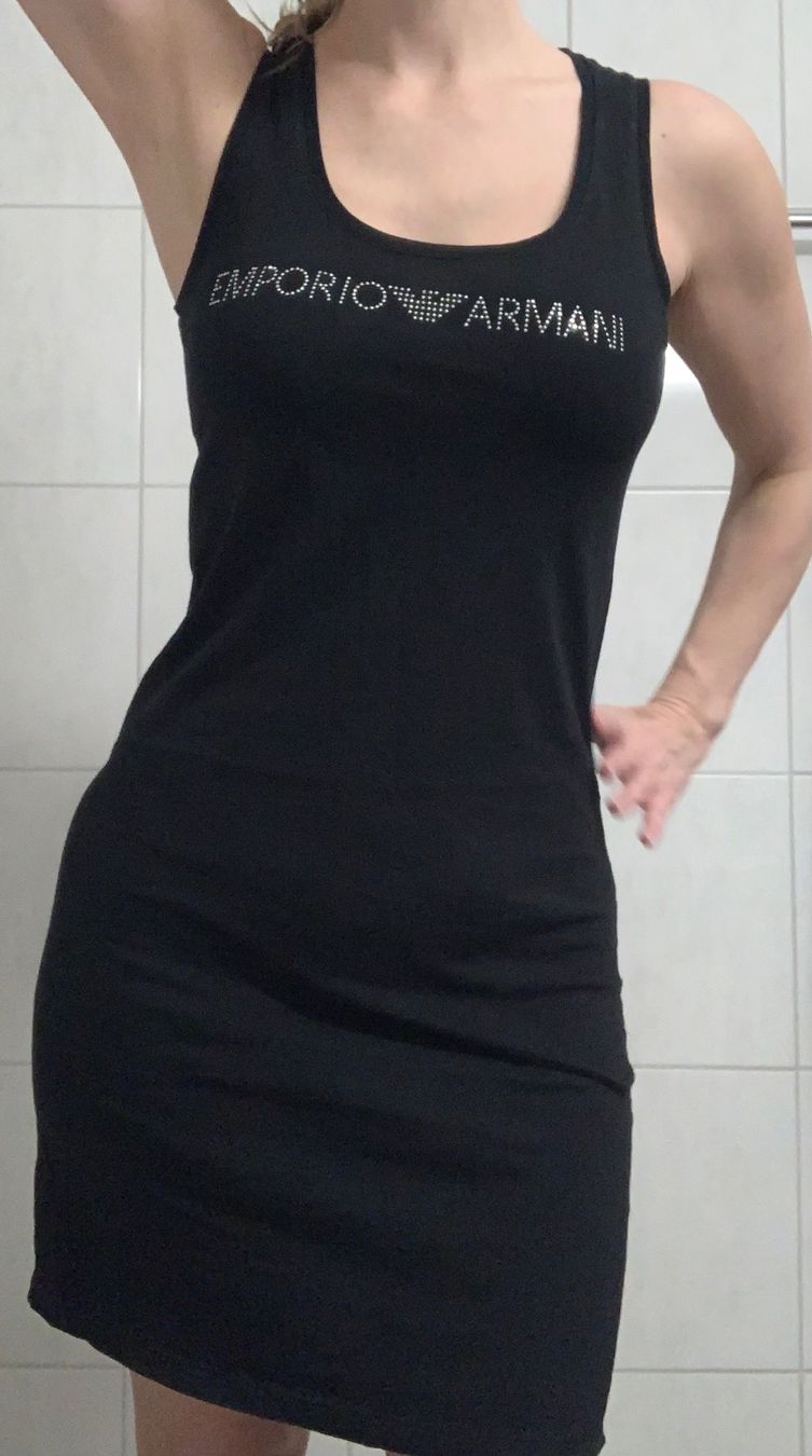 Armani Kleider: Armani Kleid schwarz Gr. S – Gebraucht aus St. Gallen von mar_rkm7