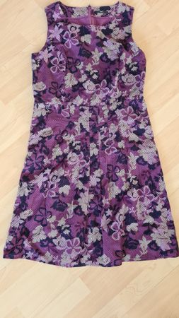 Kleid von Zero, Gr. 40
