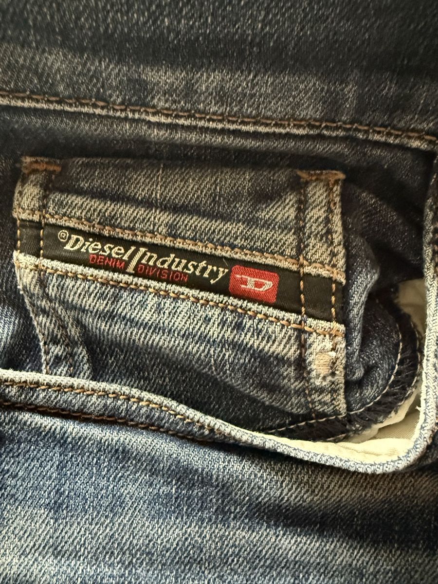 Diesel Jeans: Diesel D-Strukt Slim Jeans W32 L34 – Gebraucht aus Affoltern am Albis von cherries 2
