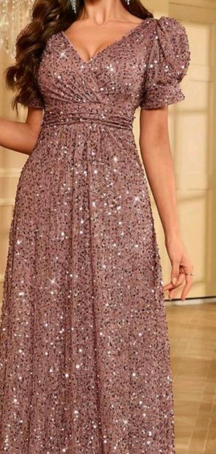 Shein Robes: Robe longue de soirée - Taille M/ – Neuf avec emballage d'origine à Neuchatel par alh_2z58 1
