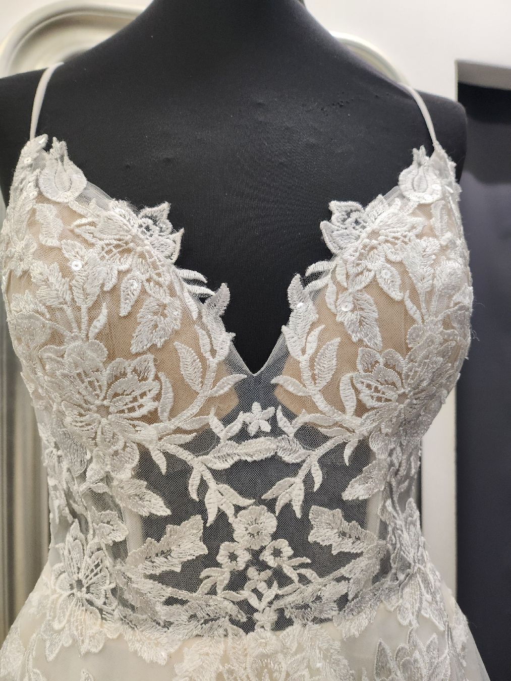 Kleider: Brautkleid – Neu (gemäss Beschreibung) aus Uster von VMT. 3