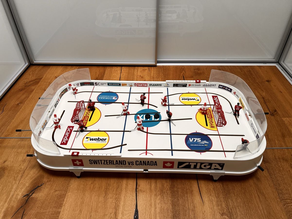 Stiga Spiele: Stiga Eishockey Tischspiel – Gebraucht aus Bachenbülach von
