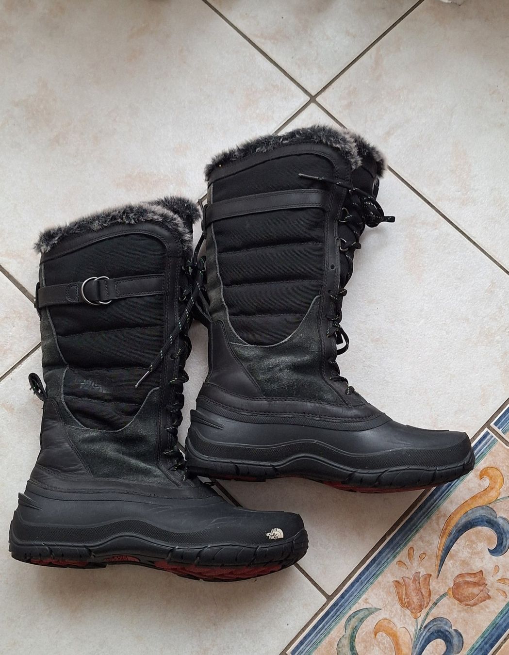 North Face Scarpe da donna: Bottes The North Face, 40,5 – Nuovo (secondo la descrizione) da St-Triphon venduto da Jldr0 1
