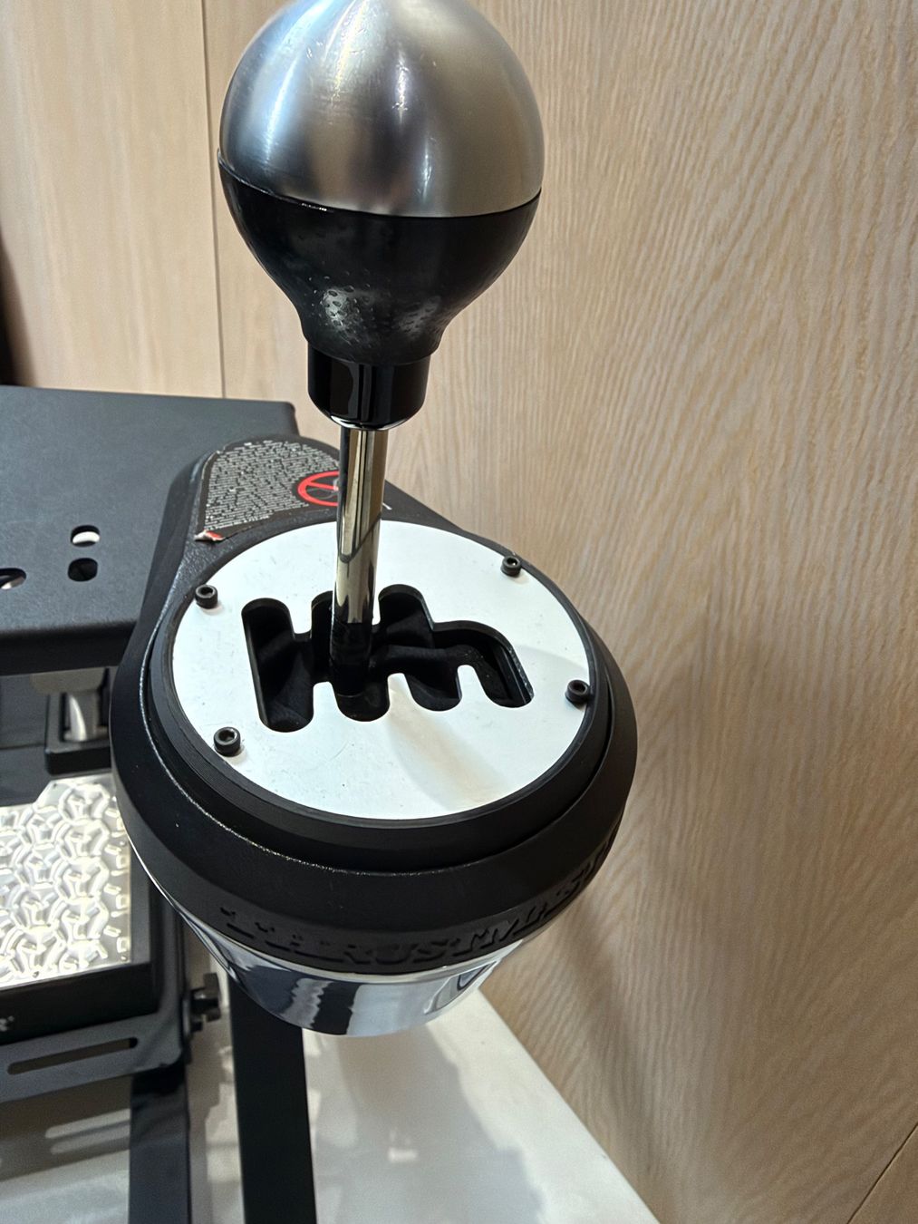 Thrustmaster Controller: Thrustmaster T-GT II Set + T-LCM + TH8A + Handbremse + Stand – Usato da Flurlingen venduto da raoulron 2