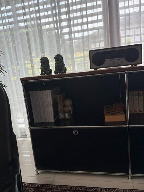 Meubles TV: FLEXCUBE Sideboard mit Nussbaumholzplatte – D'occasion à Grüningen par Elle-Ber 2