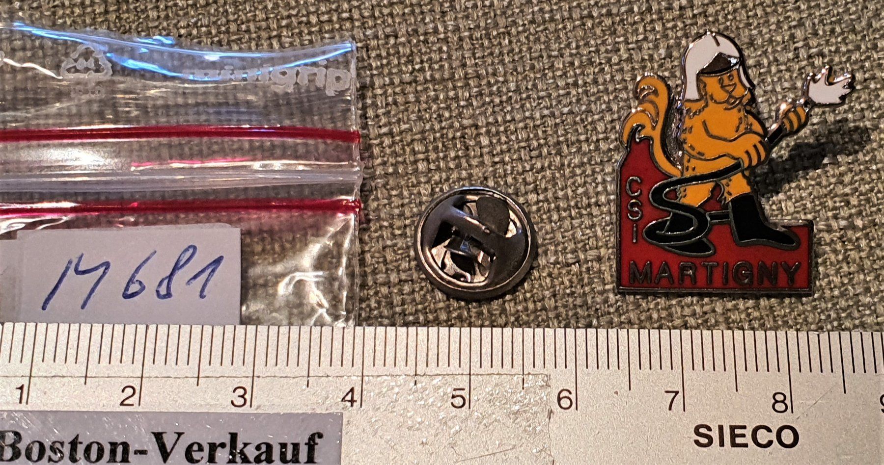 Plaketten & Abzeichen: M681 - Pin Feuerwehr CSI Martigny – Gebraucht aus Reinach BL von Boston-Verkauf 1