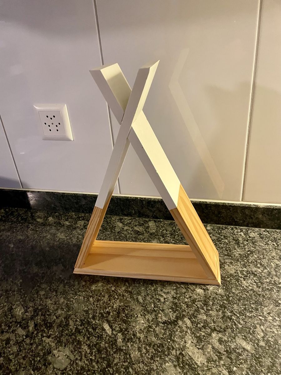 Regale: Kleines Tipi ⛺️ Kinderregal – Gebraucht aus Jegenstorf von mat_52dr 1