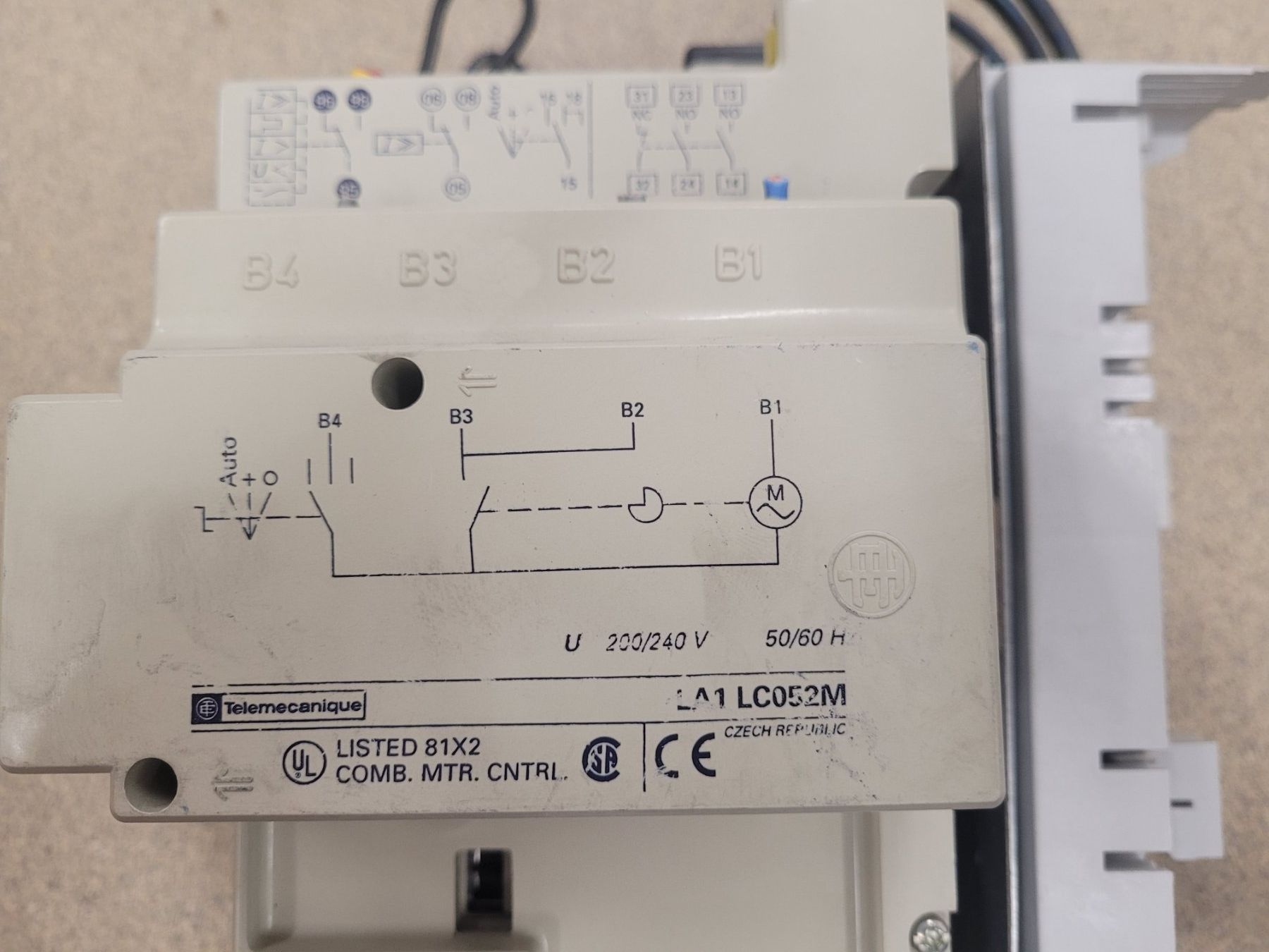 Interruttori: Telemechanique Integral 32 / LB1 LC03M – Usato da Vitznau venduto da Night-Fire 4