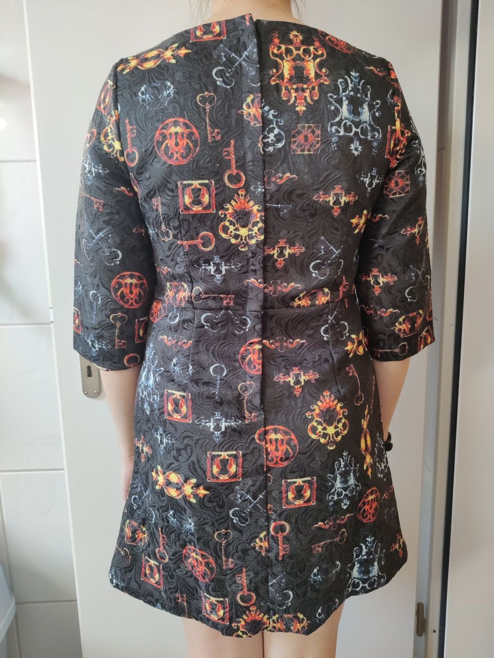 Vestiti: Schwarzes Kleid mit Print, M-L – Usato da Birmensdorf ZH venduto da Nebuliane 1
