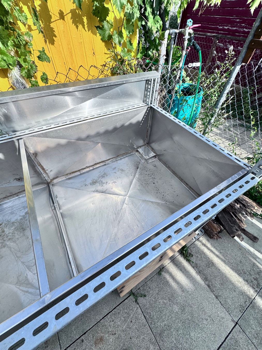 Box contenitori: Hochbeet Aluminium Blech/Verzinktem Konstruktionselementen. – Usato da Sissach venduto da Da.Do.ch 2