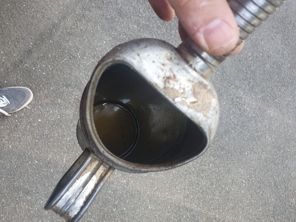 Mineralöl Krug 1l Kanne ölkanne Schwanenhals