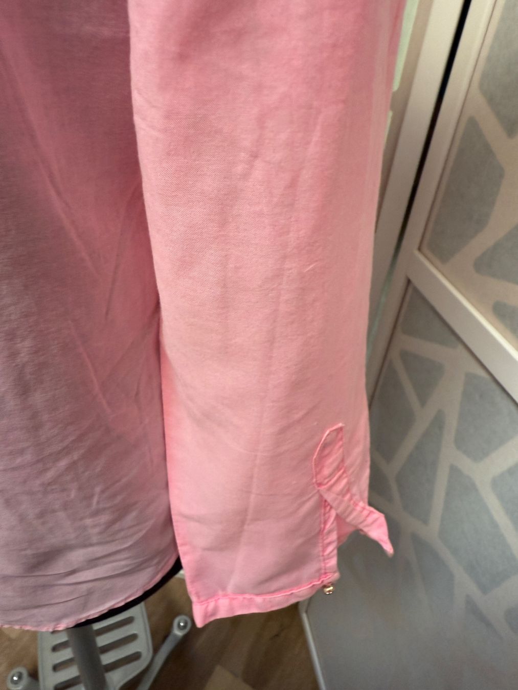 Blusen: Pink summer blouse with button details. S – Neu (gemäss Beschreibung) aus Grund b. Gstaad von PlageNeigeplus 6