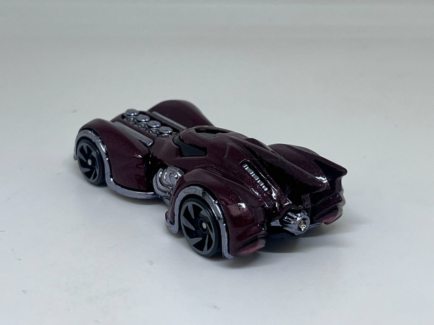 Hot Wheels Modellautos: Hot Wheels Arkham Asylum Batmobile #7 – Gebraucht aus Wildegg von LaaBoutique 2