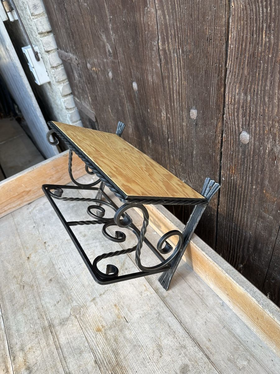 Garderobe: Wandgarderobe Wandtablar Wandkonsole – Gebraucht aus Villmergen von Bezdupe