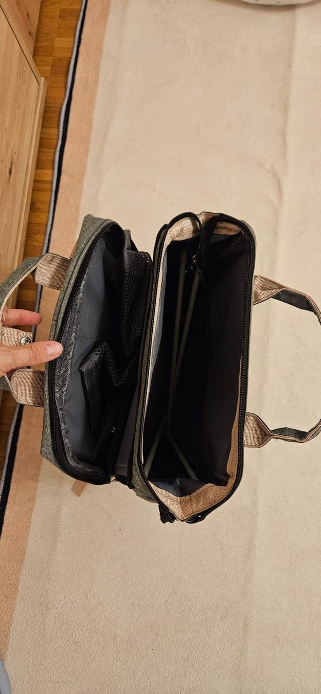 Sacs & sacs à dos: Wickeltasche Rucksack Grau Beige neu – D'occasion à Benglen par Zaks1984 2