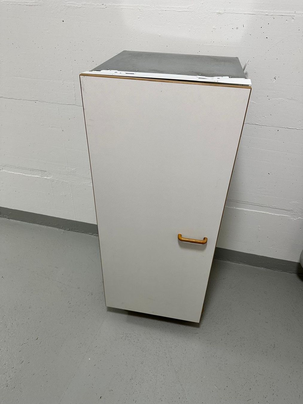 Sibir Kühlschrank: Kühlschrank Einbaukühlschrank SIBIR – Gebraucht aus Spreitenbach von Space_X 4