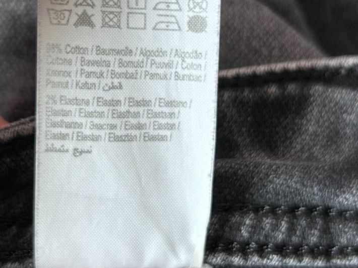 Selected Pantaloni: Selected Homme Shorts – Usato da St. Gallen venduto da look-twice 4