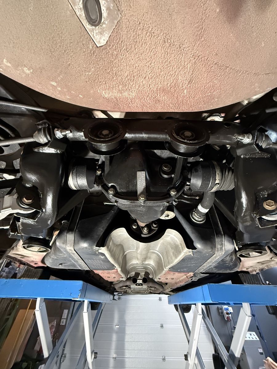 Jaguar Automobili: Jaguar S type 4.0 v8 – Usato da St-Sulpice NE venduto da Delvincuendet 3