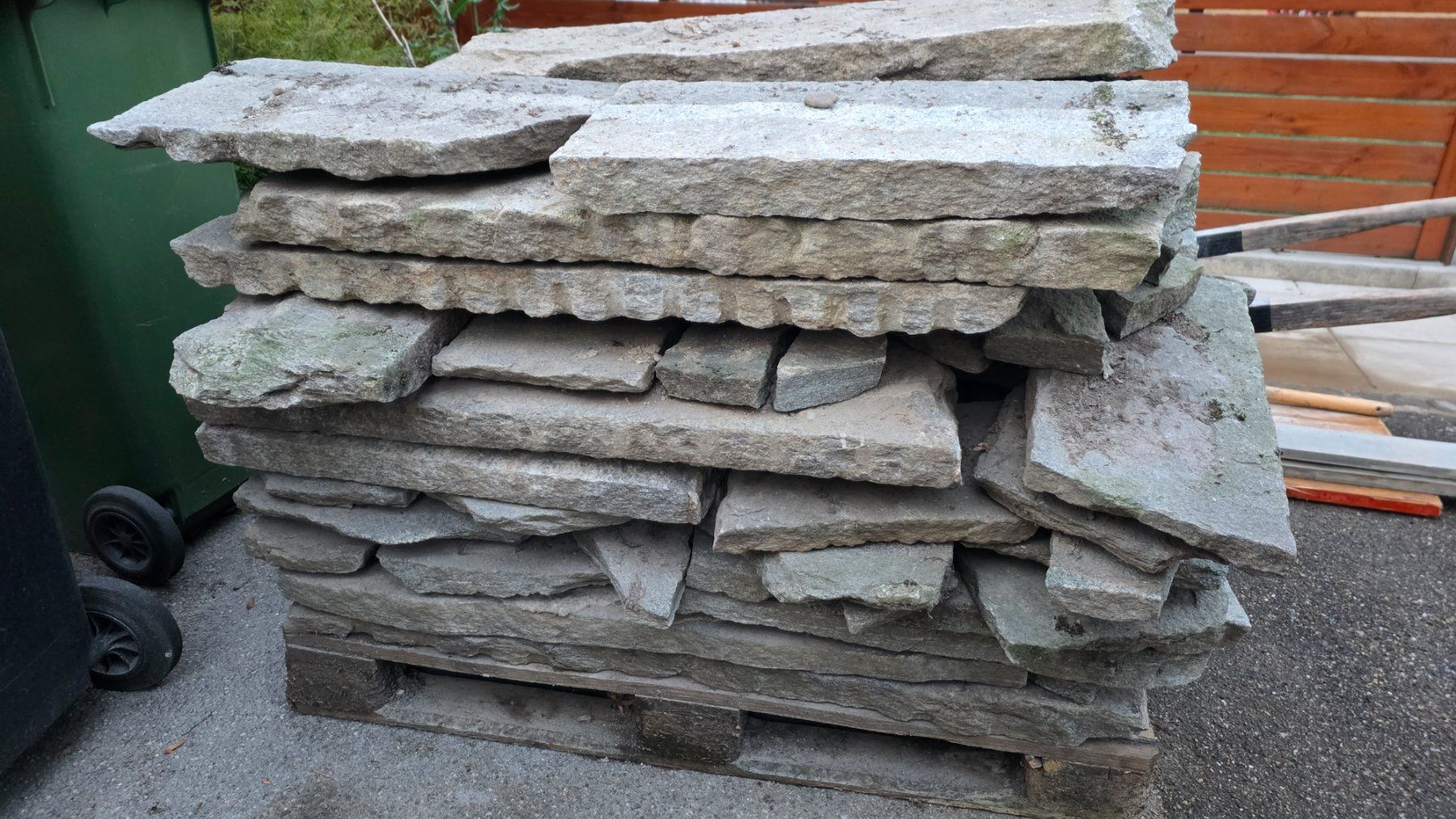Bodenbeläge: Natursteinplatten – Gebraucht aus Rothrist von Codalu 2