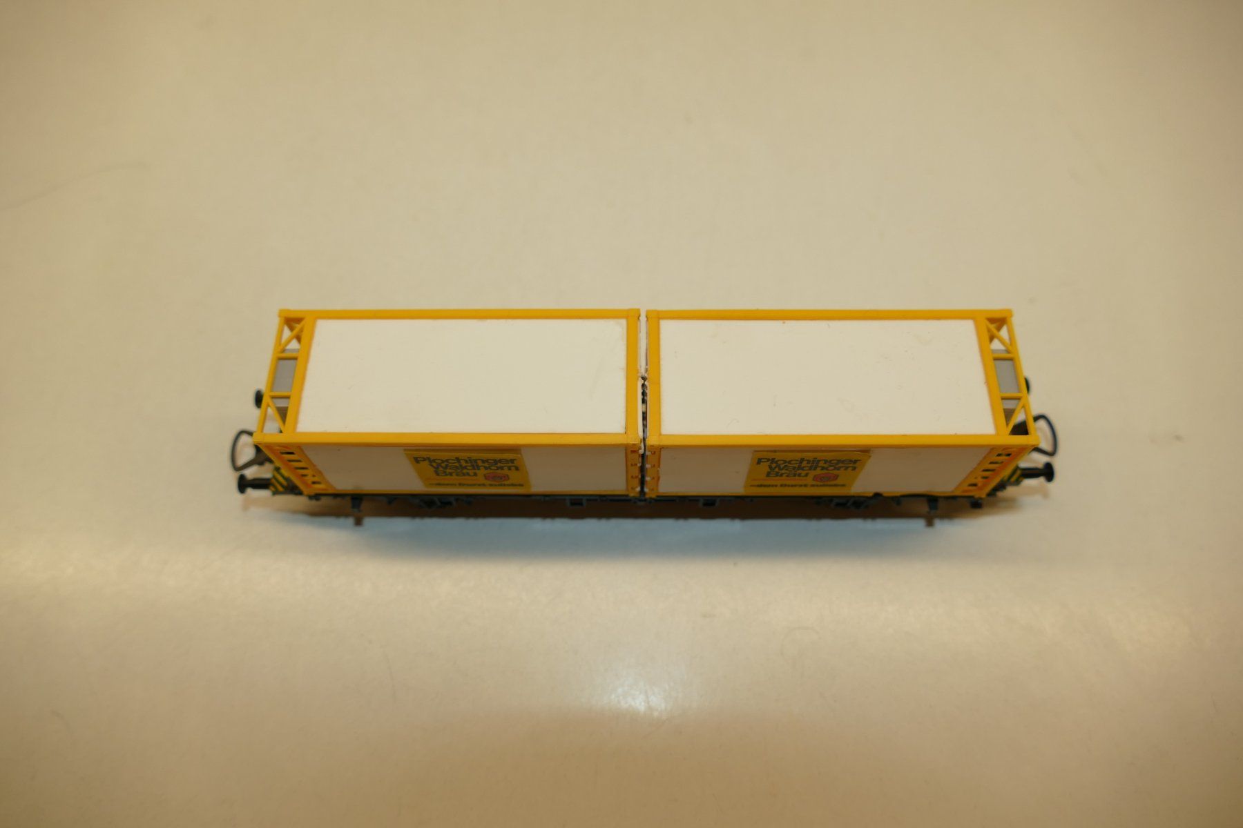 Modellini di ferrovie: Röwa H0: Containerwagen Plochinger Waldhorn Bräu – Nuovo (secondo la descrizione) da Niederhasli venduto da rail-duerst 4