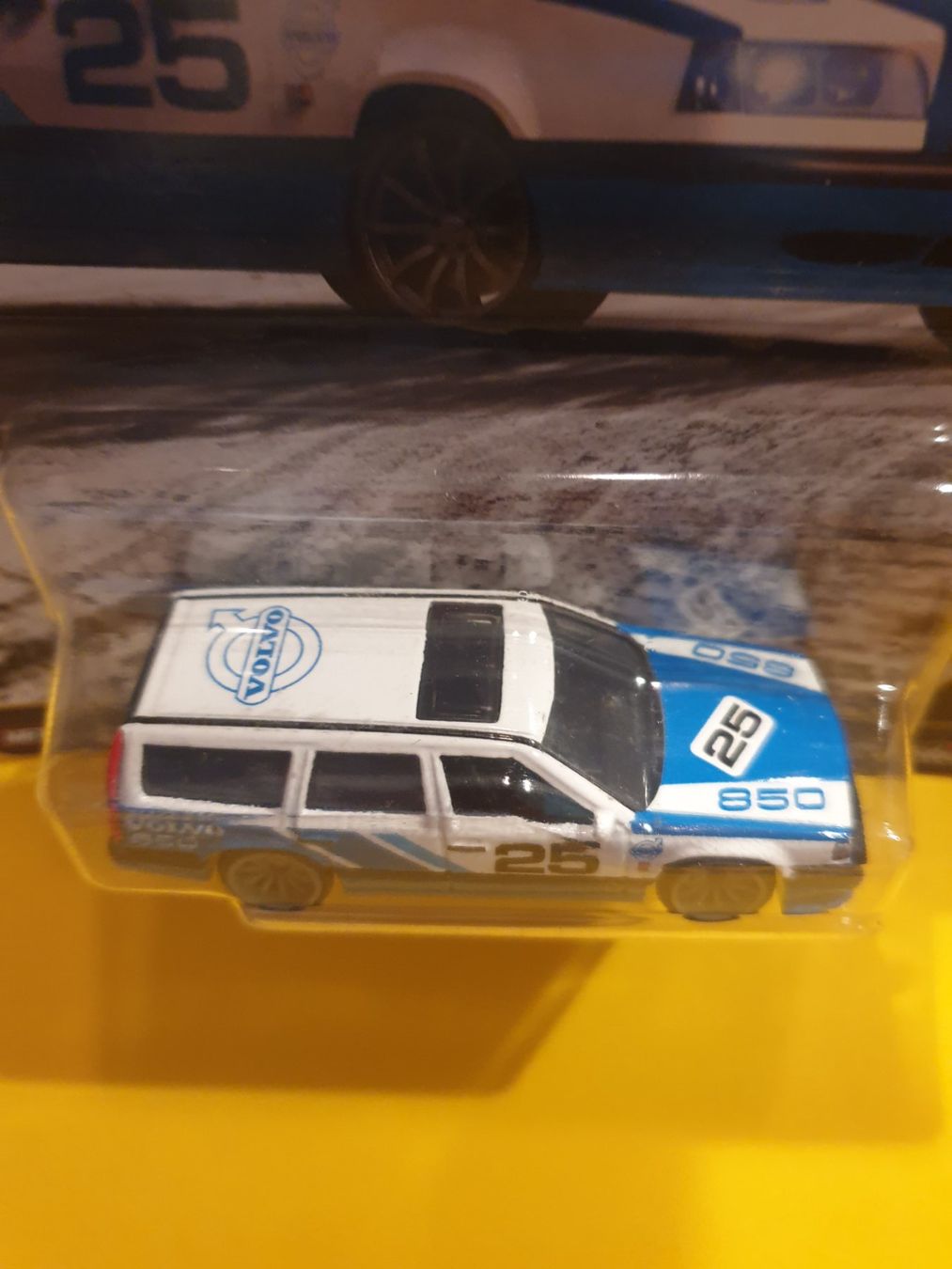 Hot Wheels Modellini d'auto: Hot Wheels VOLVO 850 ESTATE – Nuovo e nell'imballaggio originale da Oftringen venduto da Rotor 3