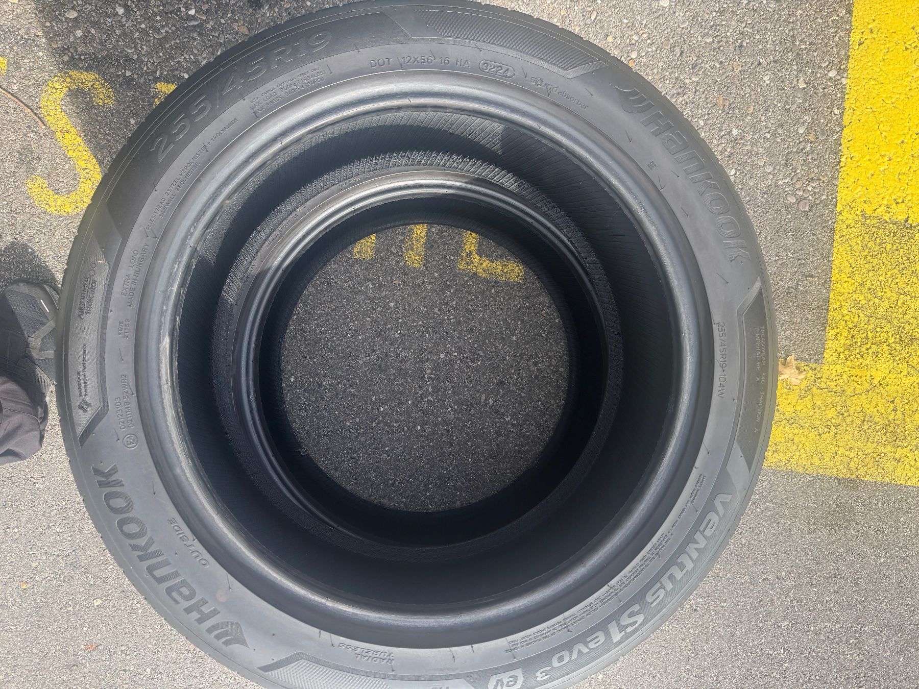 Hankook Pneumatici & Ruote complete: 255/45R19 – Usato da Widen venduto da Dinero02 2