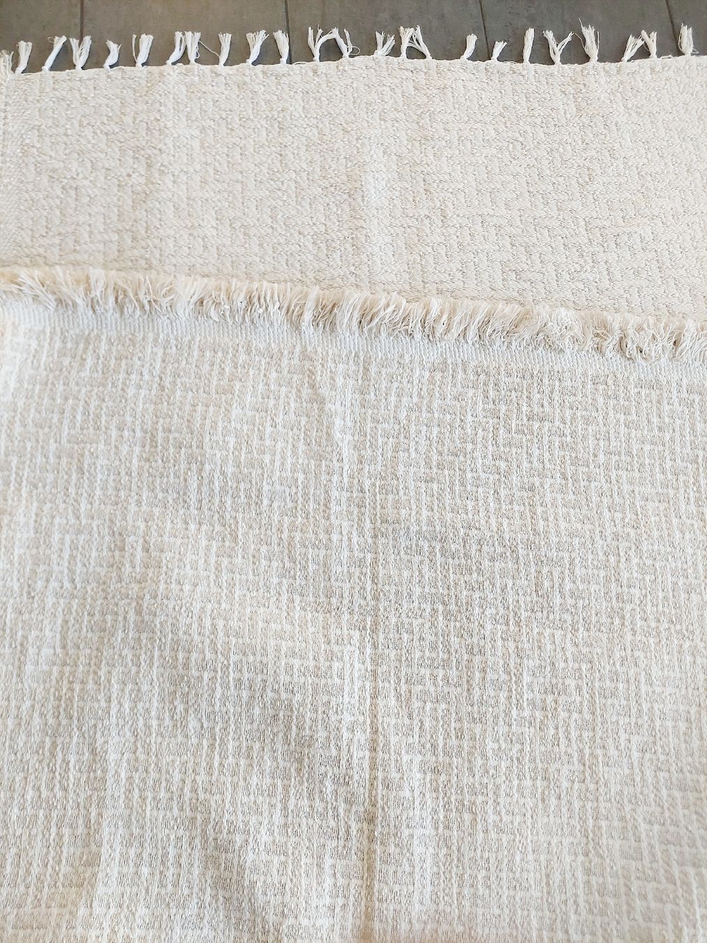 Teppiche: Teppich – Neu und originalverpackt aus Hüntwangen von Elyha
