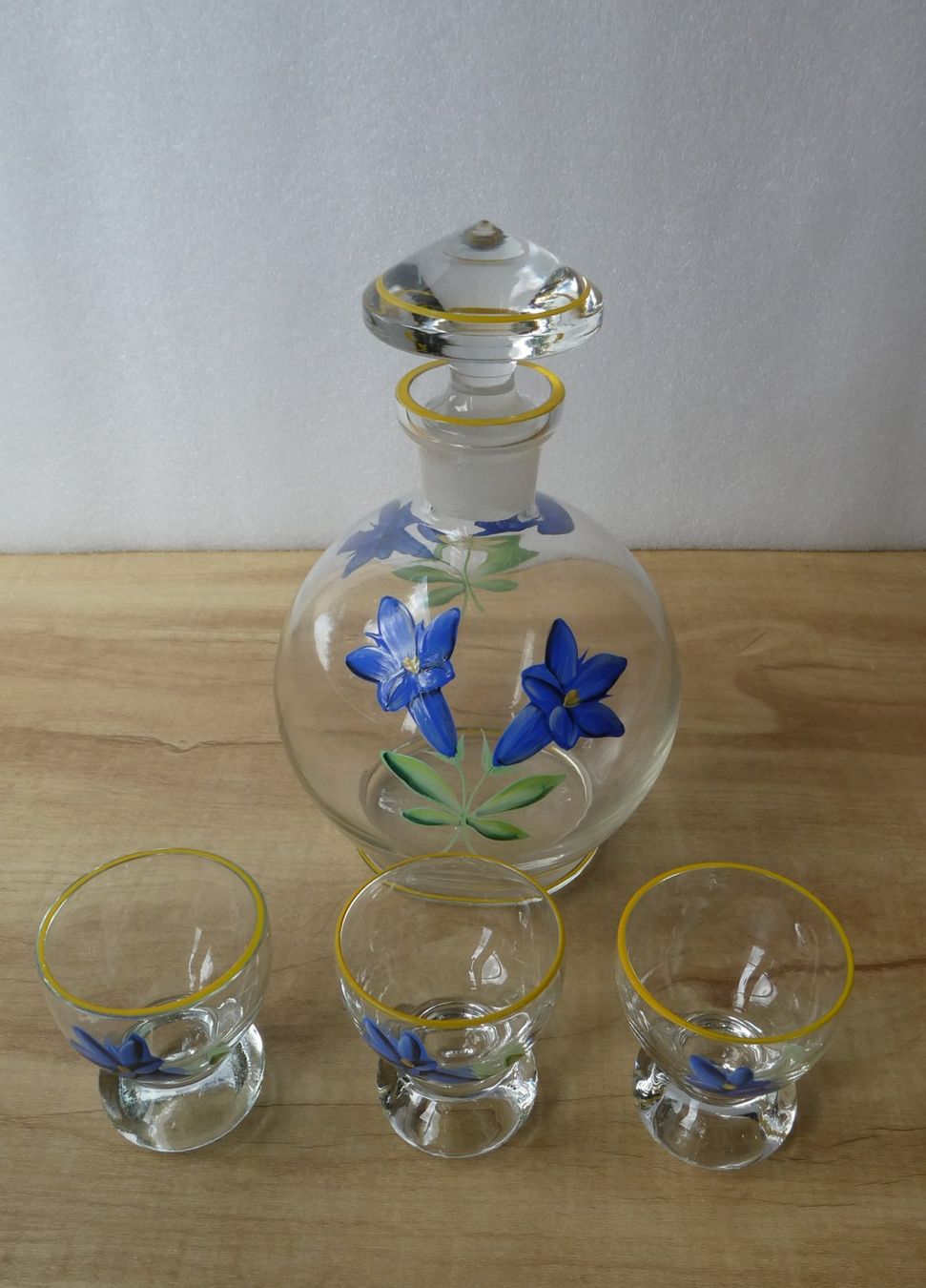 Caraffe: Karaffe mit Glässli Handbemalt mit Enzian – Usato da Frauenfeld venduto da Astra13 1