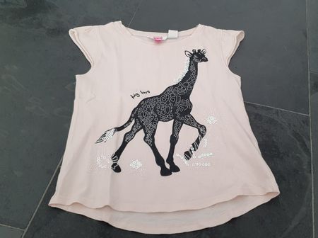 ++ T-Shirt mit Pailetten und Giraffen-Motiv ++ Gr. 122 ++