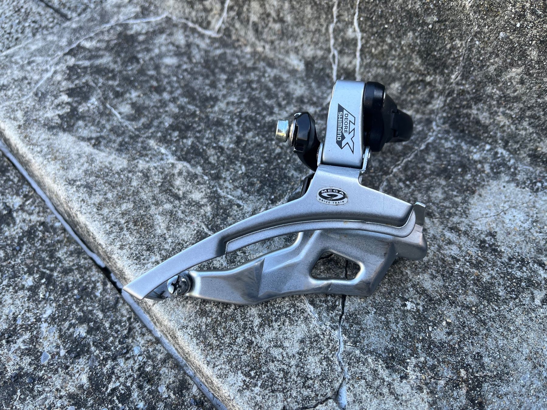 Pièces détachées: Shimano LX Umwerfer 3facg 34mm – D'occasion à Oberegg par danilo202