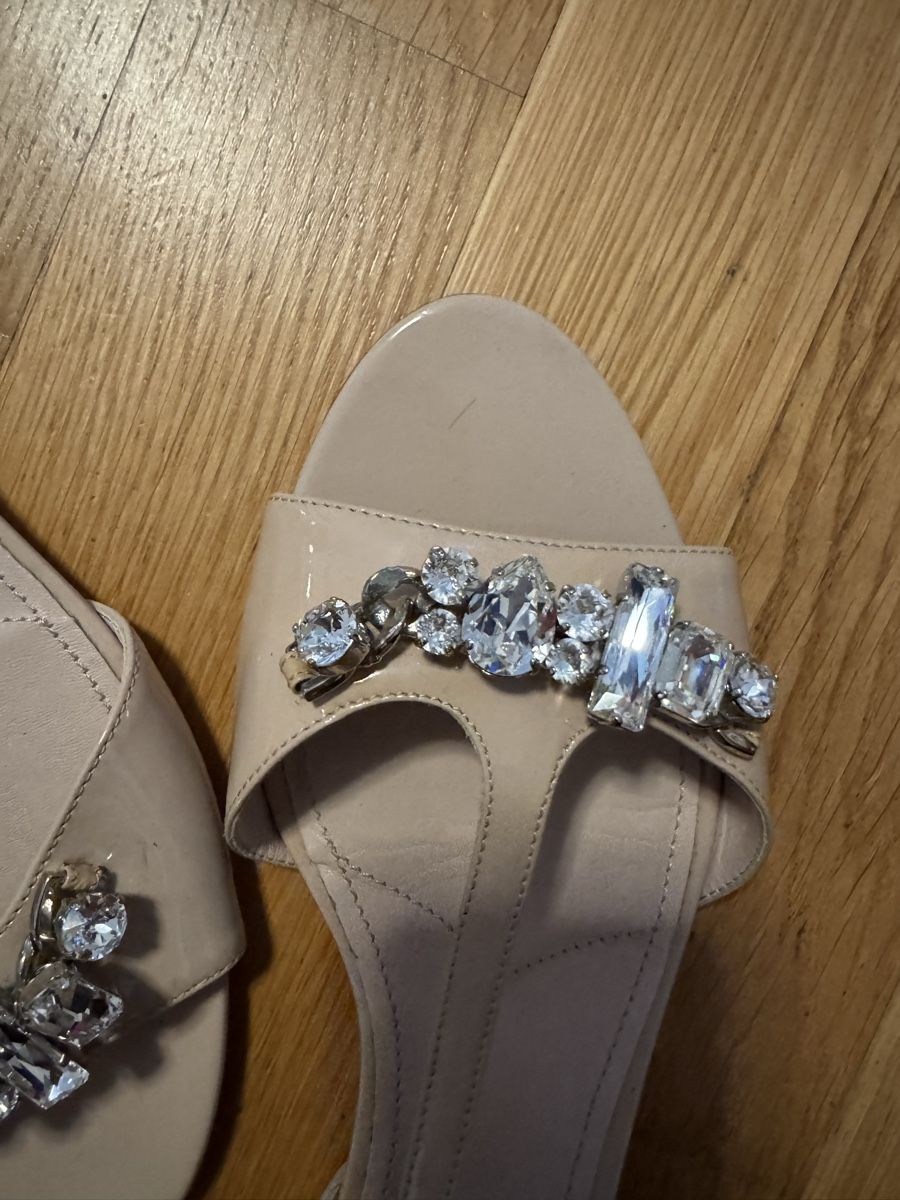Miu Miu Chaussures femmes: Miu miu sandals – D'occasion à Adliswil par zso_8pzj 1