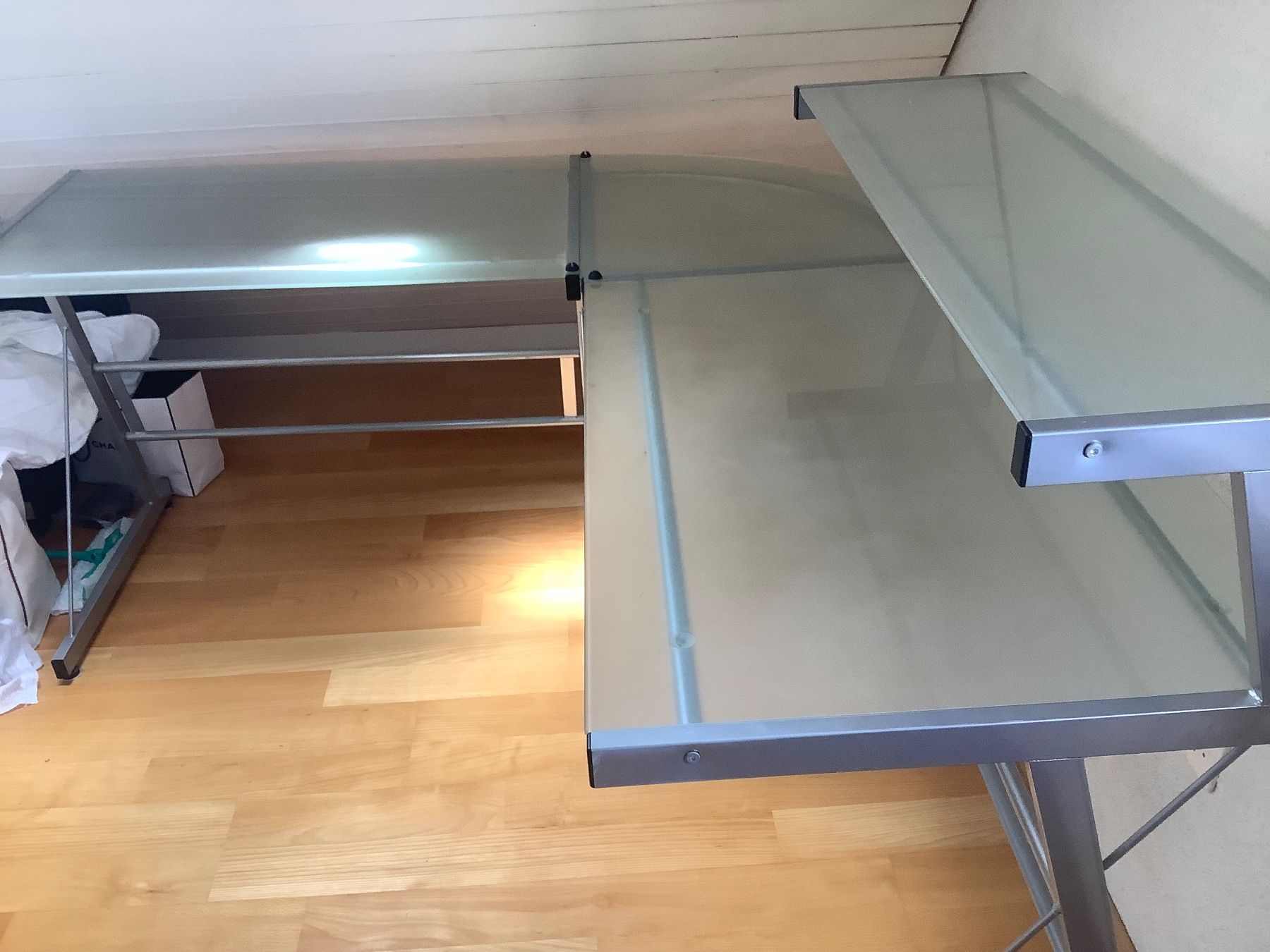 Schreibtische: GLAS ECK-SCHREIBTISCH – Gebraucht aus Dietikon von Miquel00