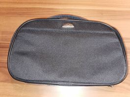 Schwarzes Nessesaire/Kulturtasche Samsonite viel Stauraum