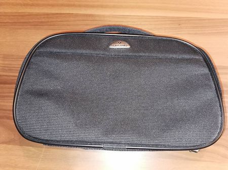 Schwarzes Nessesaire/Kulturtasche Samsonite viel Stauraum