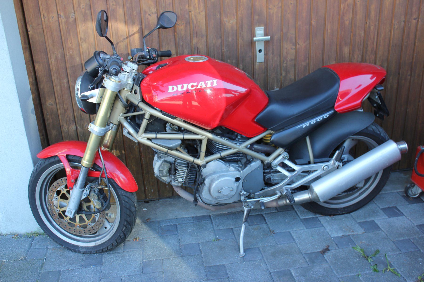 Ducati Strada: Ducati Monster  600 – Usato da Reinach AG venduto da hispo