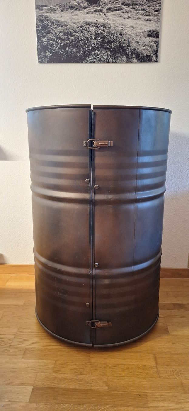 Zubehör: Bar aus Metallfass – Gebraucht aus Rüti ZH von JeTre 2