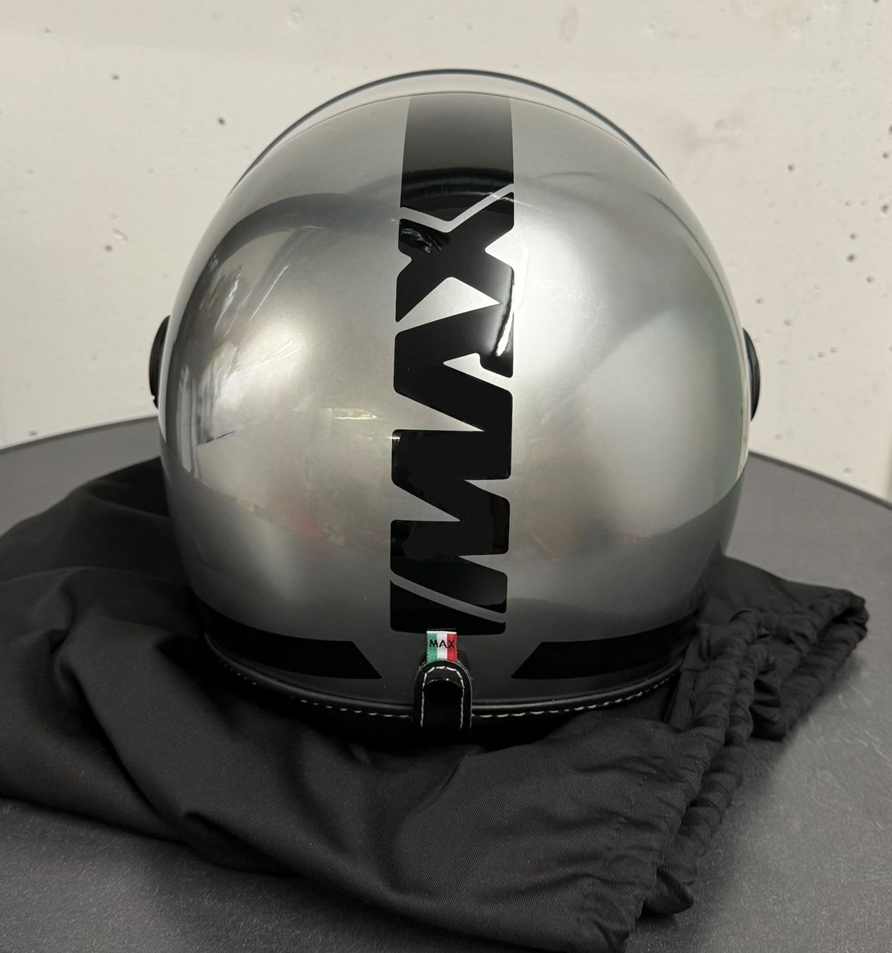 Caschi & visiere: MAX Helm silber mit Visier: S – Nuovo (secondo la descrizione) da Schlieren venduto da carmotica 2