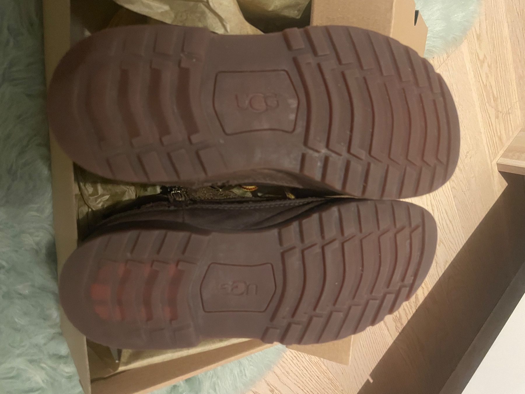 Ugg Scarpe per ragazzi: Kinder Winterschuhe UGG Gr.36 – Usato da Wallisellen venduto da Rally68 3
