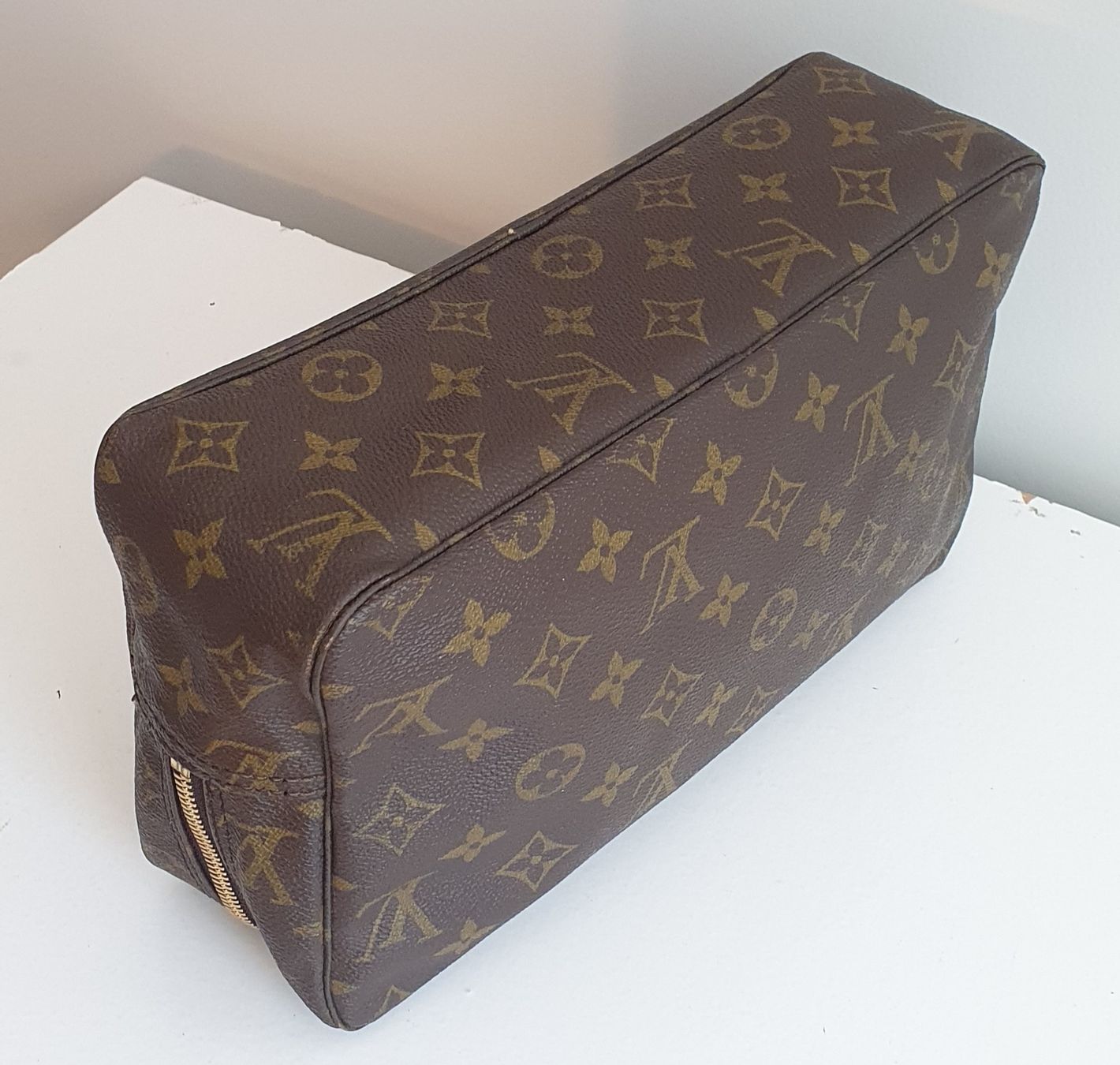 Louis Vuitton Kosmetikkoffer: Louis Vuitton Necessaire GM Gross Monogram Canvas. – Gebraucht aus Niederteufen von Mira_72 3