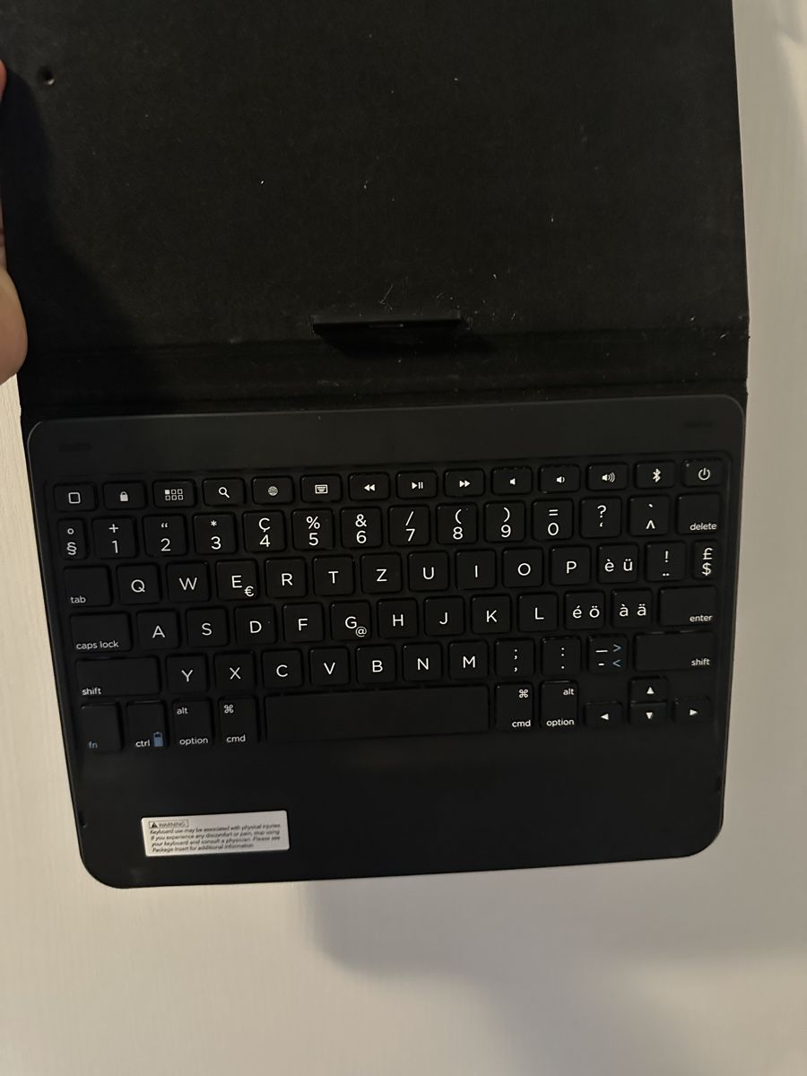 Covers & Borse: Zagg Key Pro Tablet Case iPad, Portable, Like New! – Usato da Zürich venduto da car_68nt 4