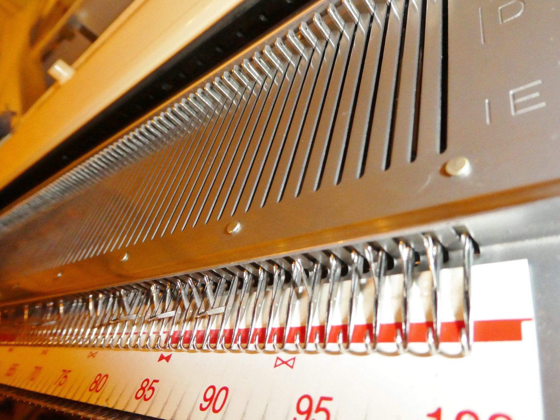 Tutte le macchine: Strickmaschine Brother KH 836 – Usato da Siebnen venduto da Ra-la-ra-ol 3