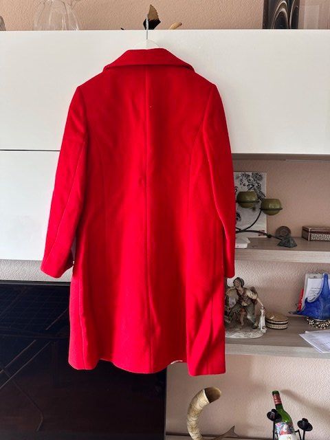 Cappotti: Cappotto rosso taglia M – Usato da Balerna venduto da koc_2zyj 3