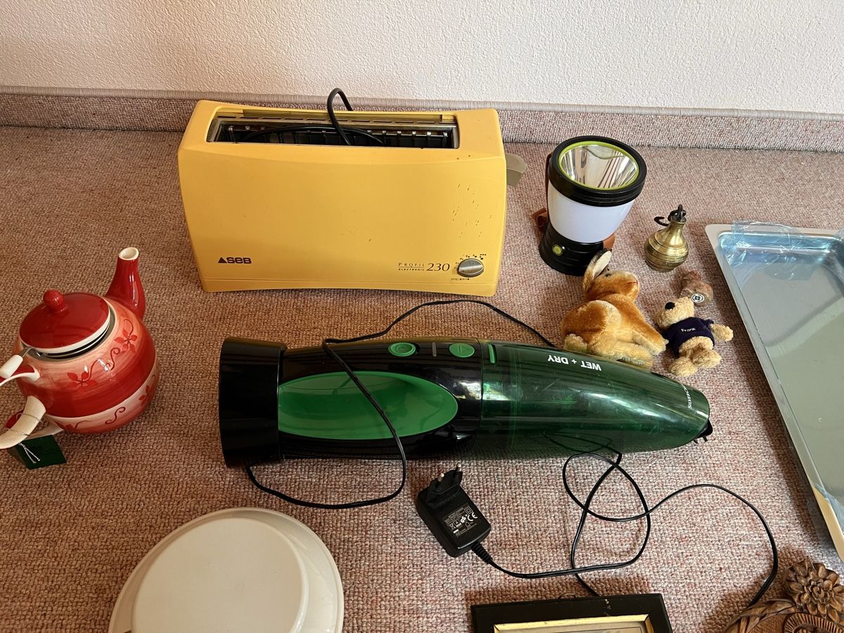 Tutte le decorazioni: Verschiedene Flohmarktartikel (25) – Usato da Glattfelden venduto da maa_qcj8 2