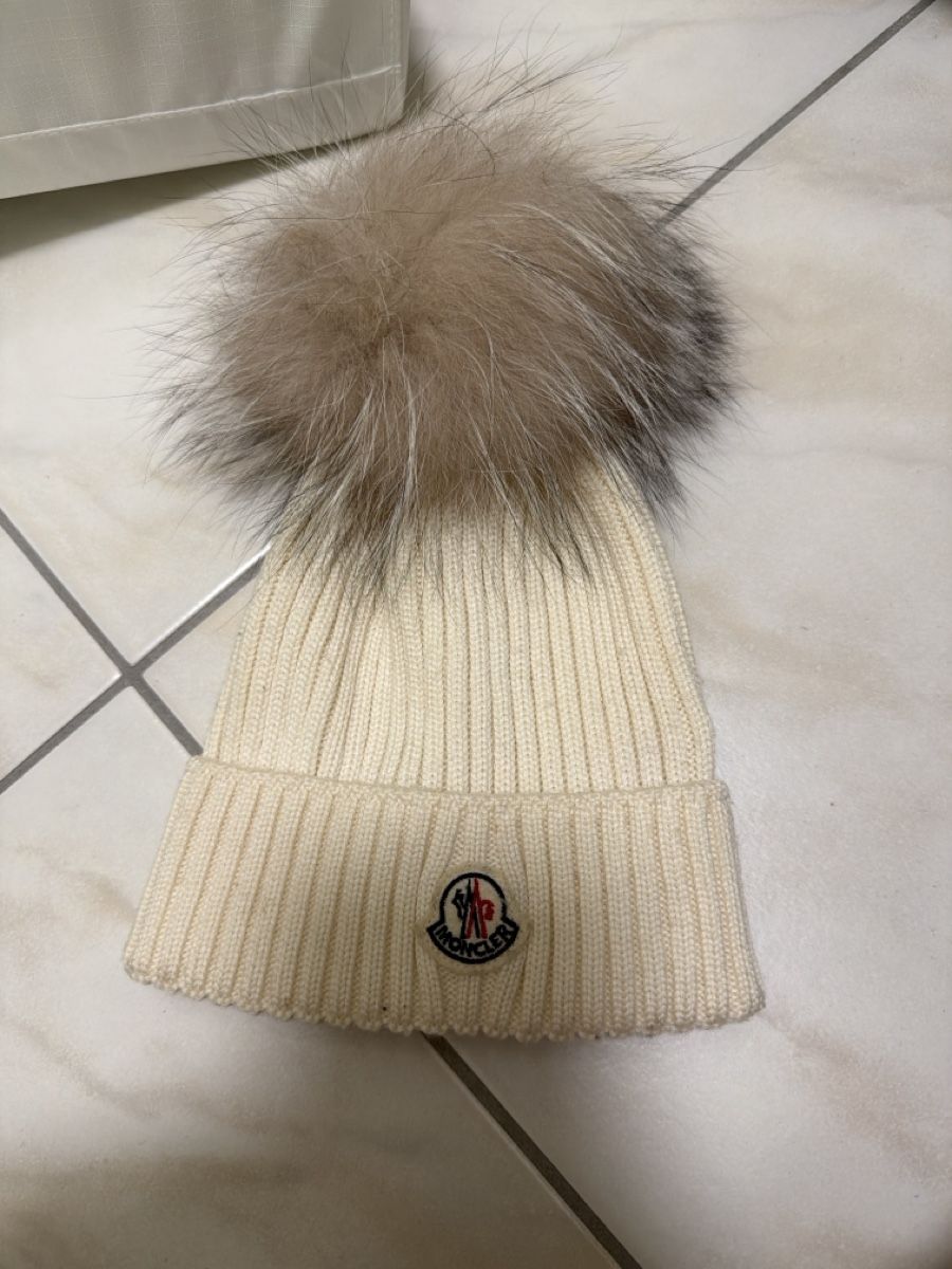Hüte, Mützen & Caps: Moncler mütze kinder – Gebraucht aus Muttenz von Suelaaa