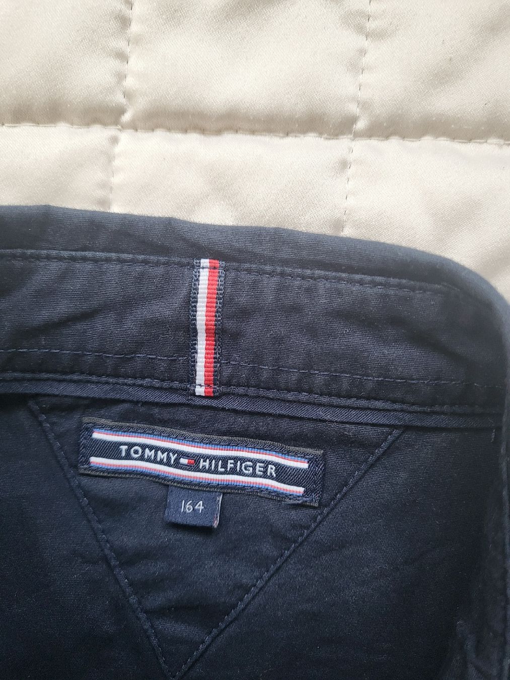 Tommy Hilfiger Camicie, T-shirt & Polo: 2 Tommy Hilfiger Shirts Bundle, Both Size 164, – Usato da Sarmenstorf venduto da zuz_q5kq 3