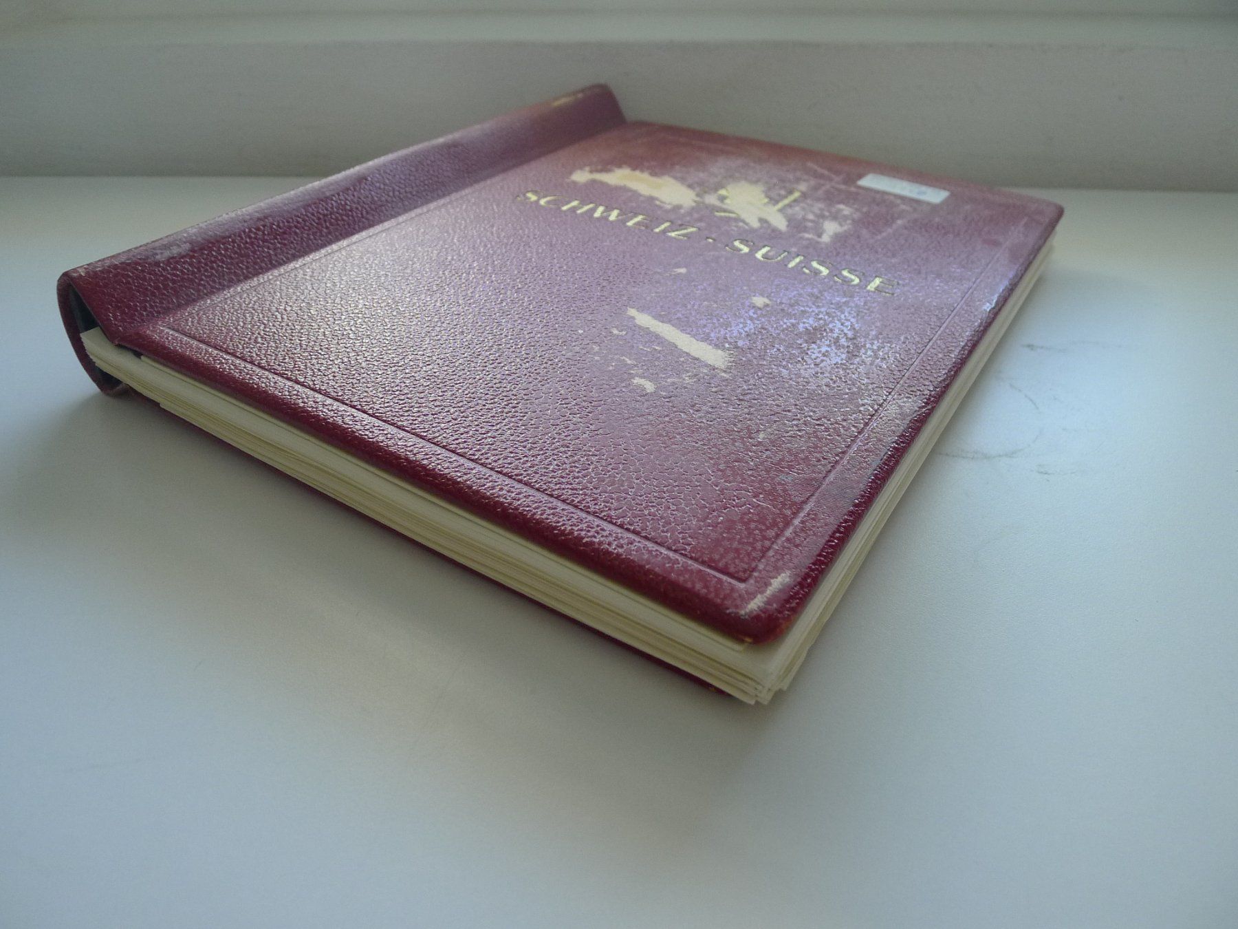Tutti i francobolli: Klemmbinder mit Schweizer Briefmarken mit 60 Bildern – Usato da Dagmersellen venduto da q1w2e3r4
